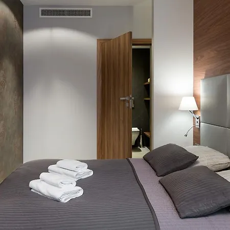 Modern By Wawel Castle Daire *