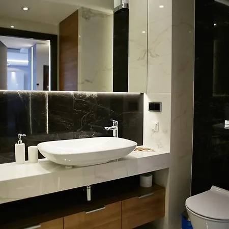 Modern By Wawel Castle Daire *